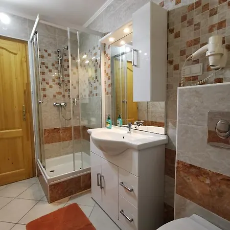 Magyar Apartmanhaz Iv. *