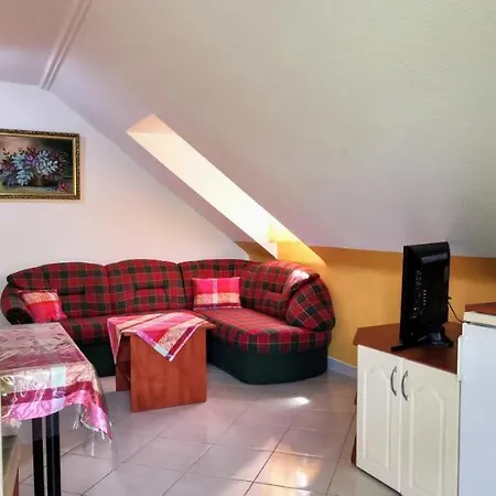 Magyar Apartmanhaz Iv. דירה *