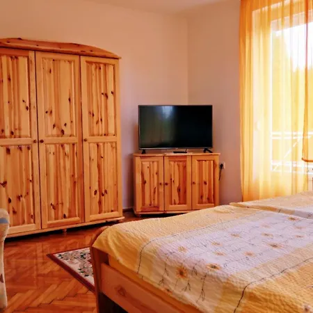 Magyar Apartmanhaz Iv. Lägenhet