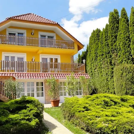 Magyar Apartmanhaz Iv. * ザラカロシュ