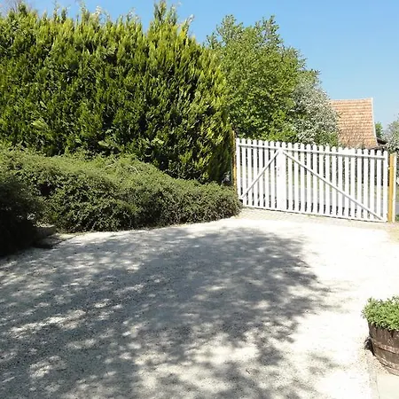 Magyar Apartmanhaz Iv. ザラカロシュ